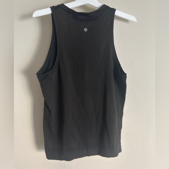Women’s Lululemon Swiftly Breathe Muscle Tank Top - Picture 2 of 6